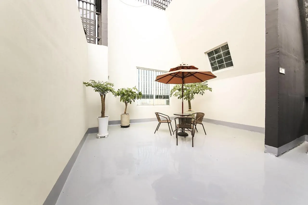 Almond Hotel Gupo Station Busan